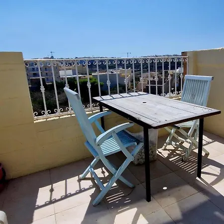 2 Bedroom Penthouse, Ac Apartment Xaghra